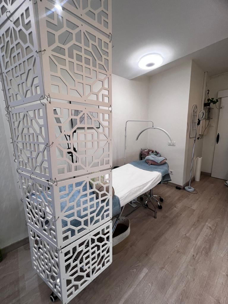 Cabina de tratamiento en Armonía Facial