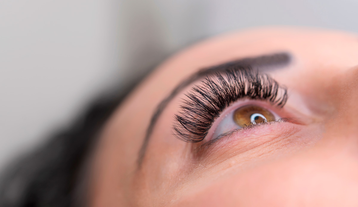 Extensiones y lifting de pestañas